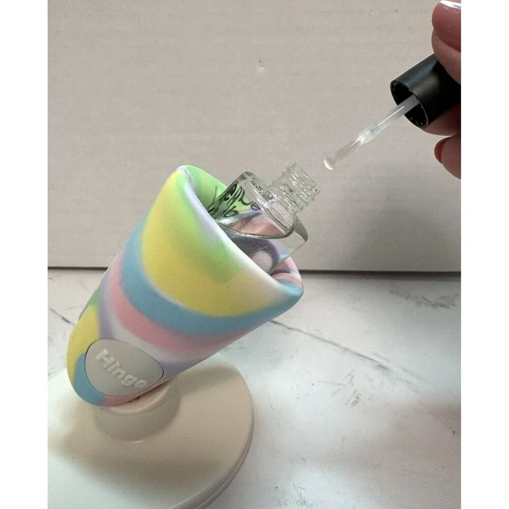 Tweexy Hinge Untippable Nail Polish Holder, Fingernail Painting Tools